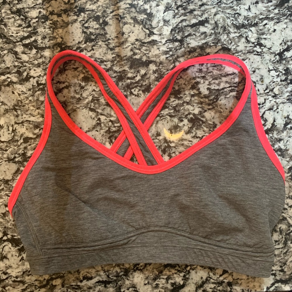 GAP fit 32 C Halter sports bra